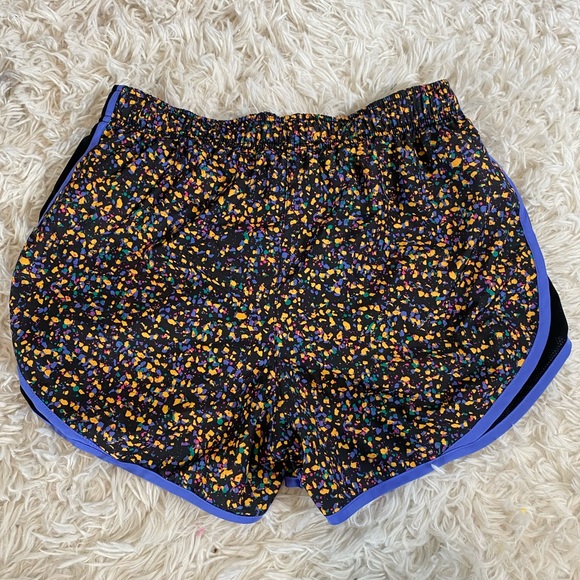 Nike Tempo Icon Clash Drifit Black Shorts - Picture 4 of 8